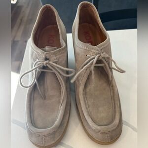 Michael Kors Tan Suede Wedge boots Lace Up Shoe Rubber Sole Size 9